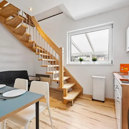 アパート Moderne Mit Garten Und Terrasse ホッケンハイム