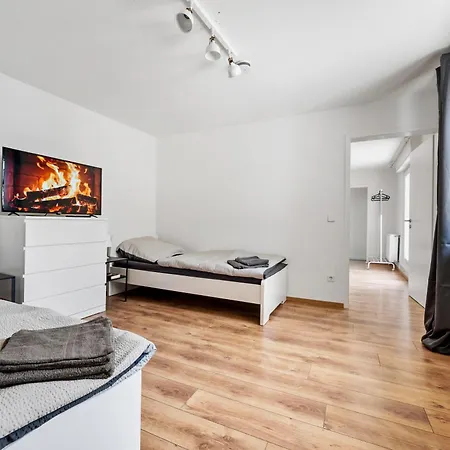 Apartment Moderne Mit Garten Und Terrasse Hockenheim