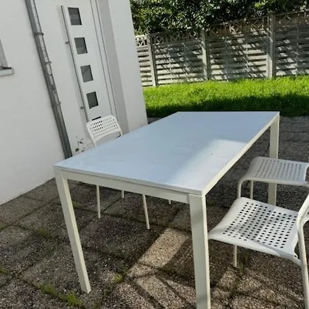 Moderne Mit Garten Und Terrasse Apartment Hockenheim